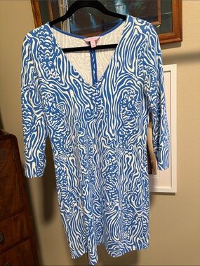 Lilly Pulitzer Blue & White V-Neck Long Sleeve Patterned Dress